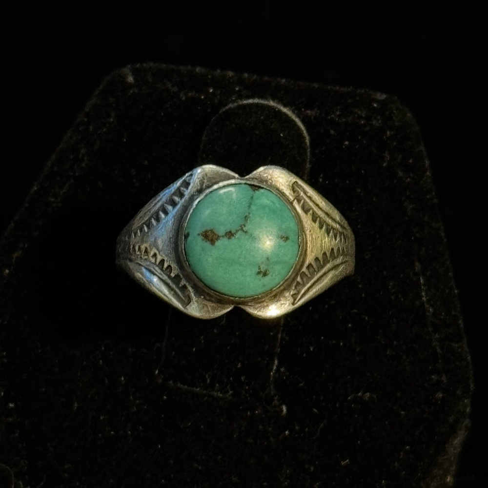 Vintage Native American Turquoise Sterling Silver Ring Size 5.75 (2) - Picture 1 of 3
